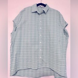 Pearl by Lela Rose Capelet Blouse in Green Plaid Seersucker size S